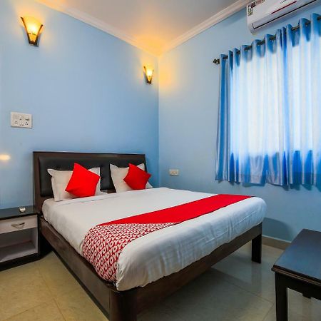 Oyo 15626 The Sovva Hotel Morjim Ngoại thất bức ảnh