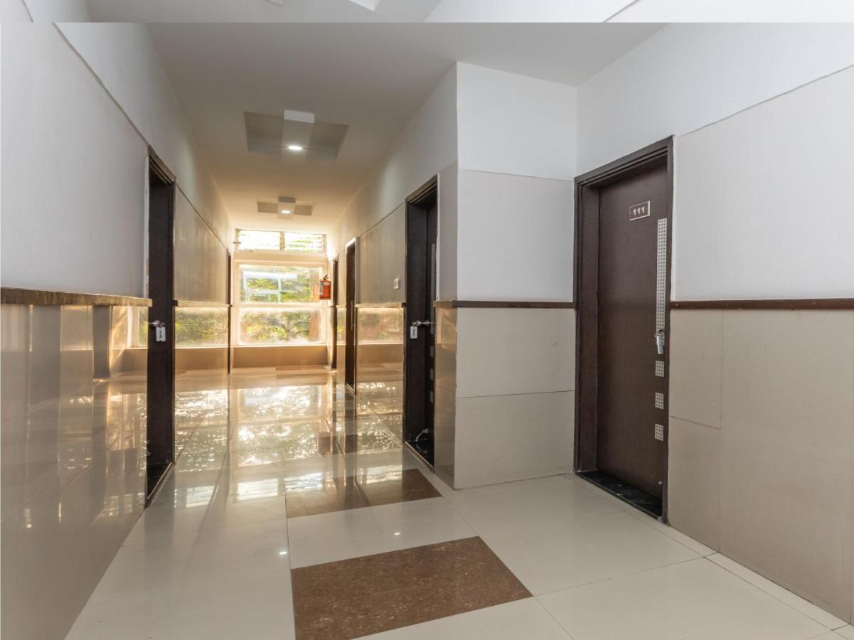 Oyo 15626 The Sovva Hotel Morjim Ngoại thất bức ảnh