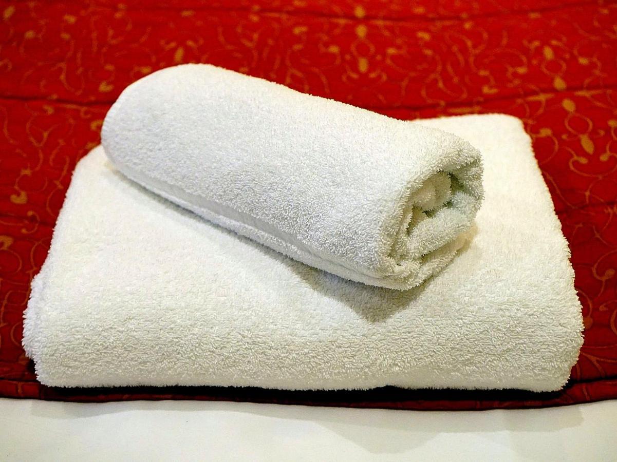 Oyo 15626 The Sovva Hotel Morjim Ngoại thất bức ảnh