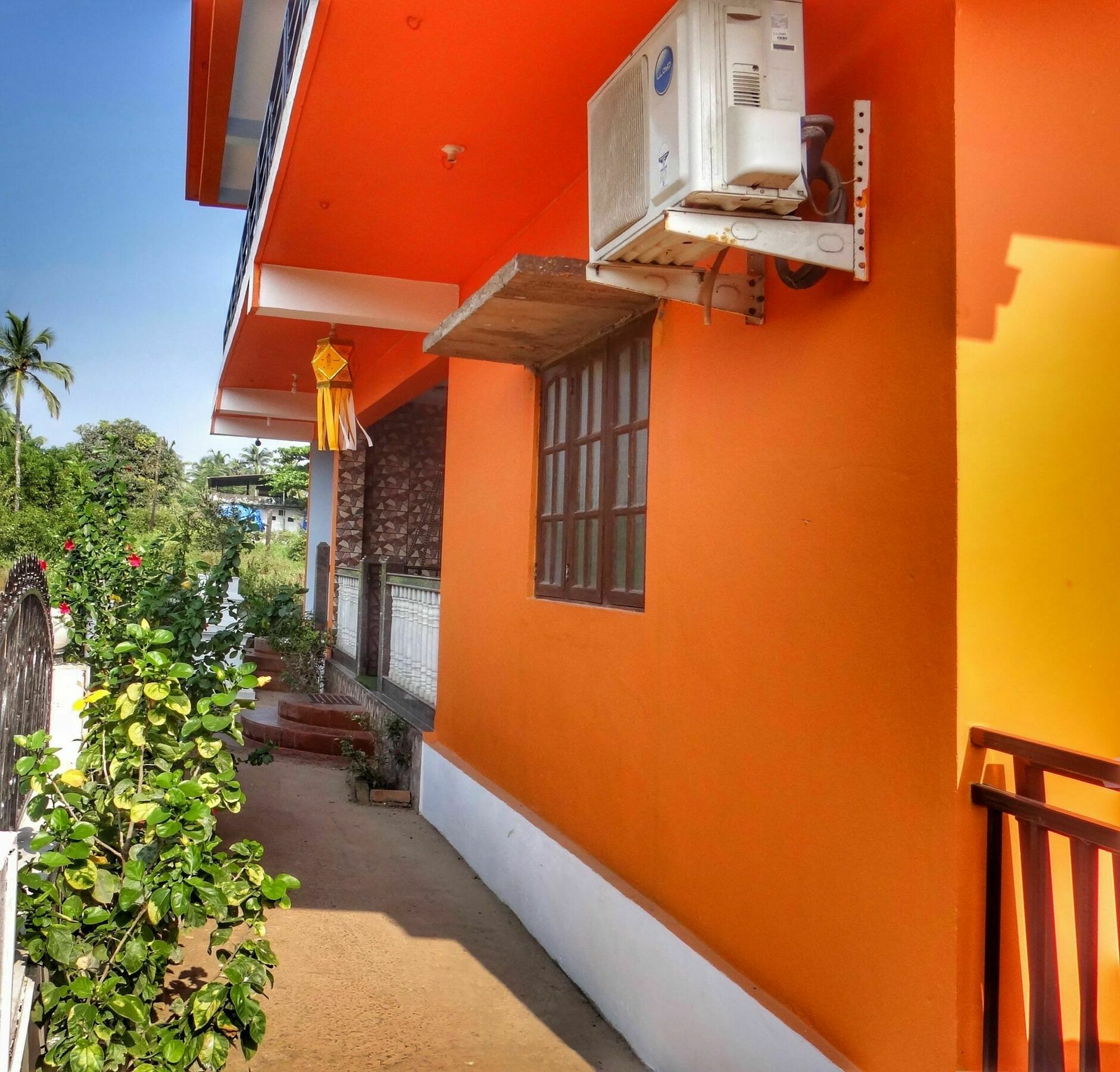 Oyo 15626 The Sovva Hotel Morjim Ngoại thất bức ảnh